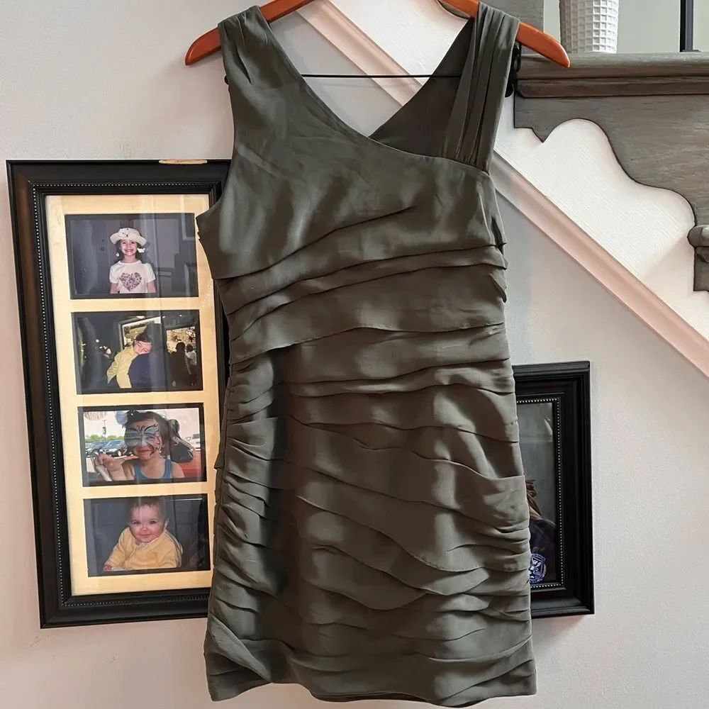 Aqua Olive Green Ruched Abstract Shoulder Mini Dress sz S